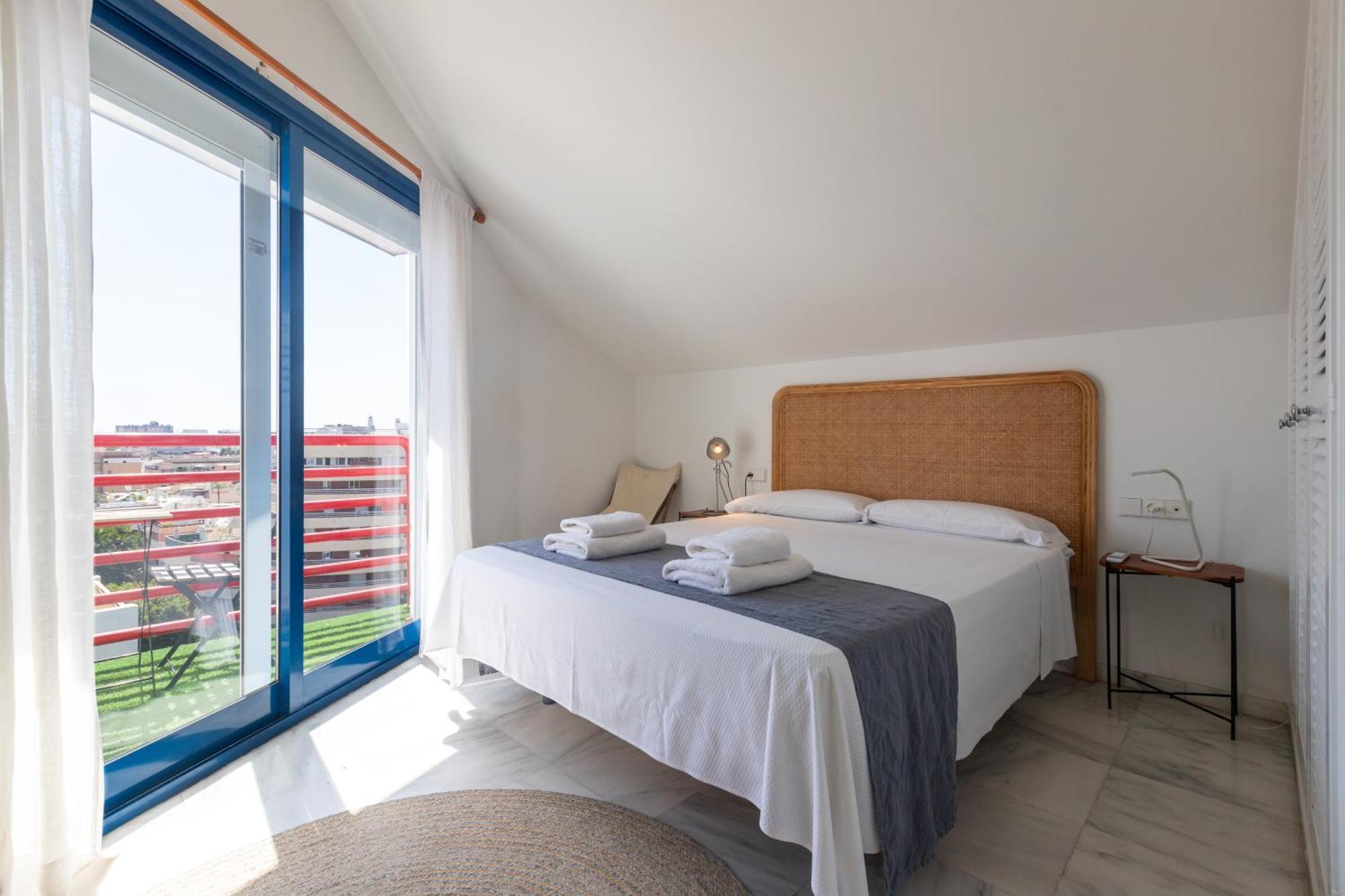 Apartment Blue Glass Penthouse In Center Marbella