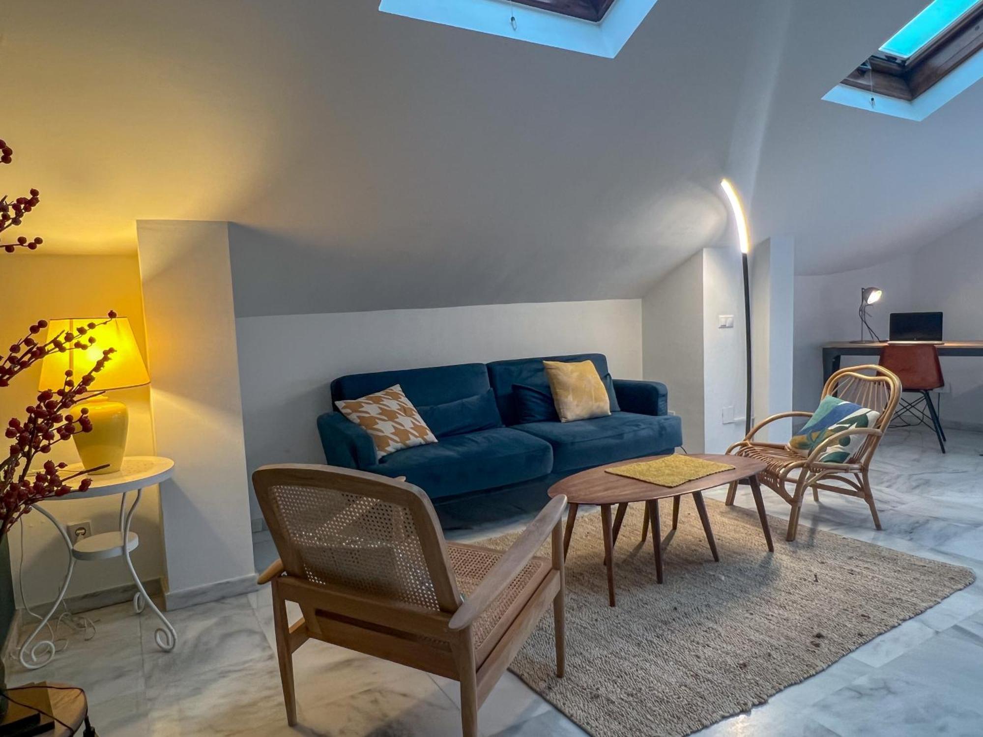 Blue Glass Penthouse In Center Appartement *